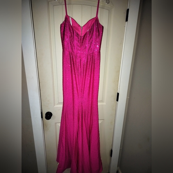 Sherri Hill Dresses & Skirts - Sherri Hill prom dress size 6 new with tags